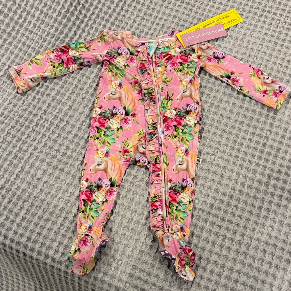 Little Bum Bums AKA Bums & Roses NWT Horn to be Wild unicorn footie zip romper